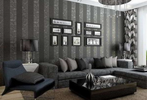 Wallpaper dinding dengan motif teralis besi